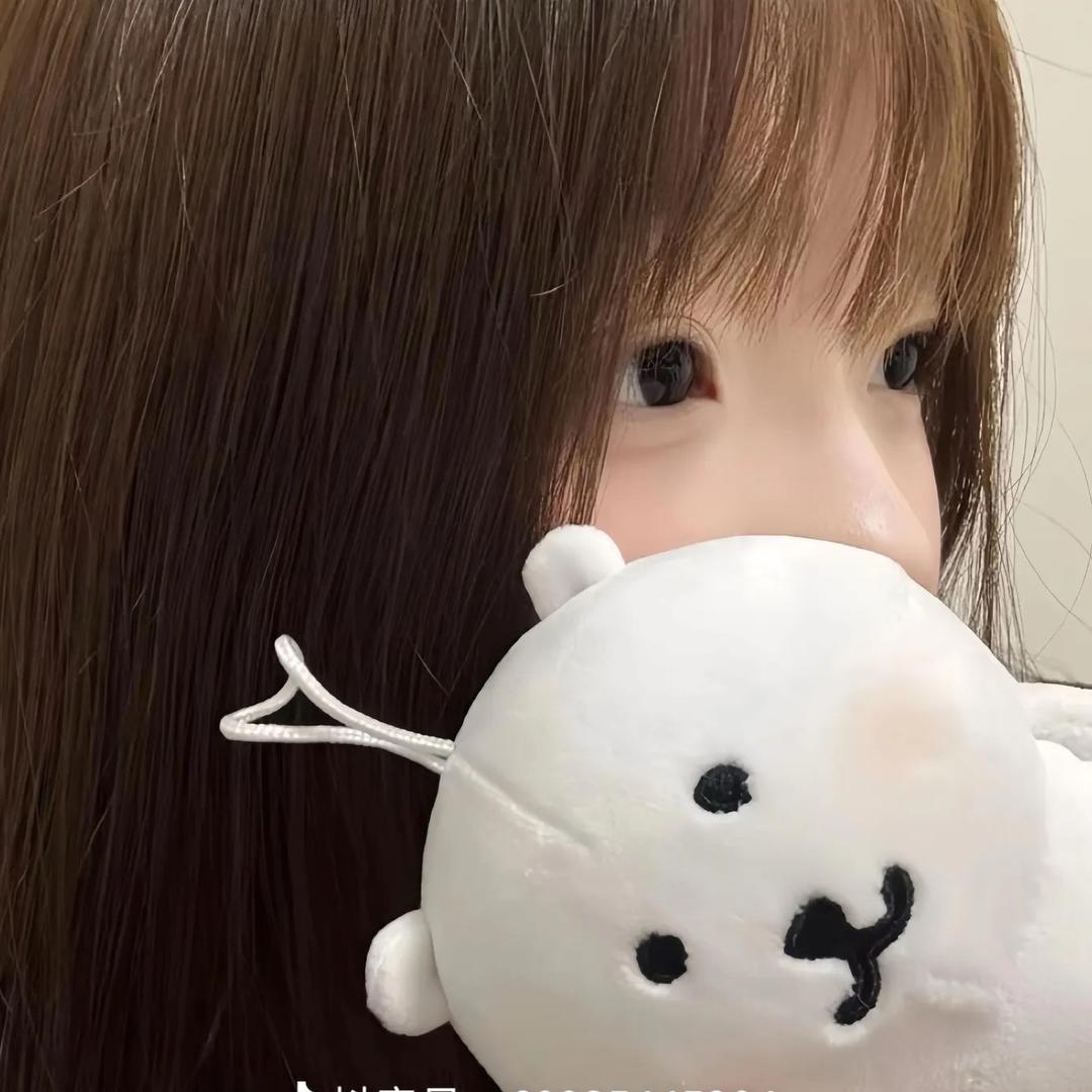 歪头小猫不说鱼块