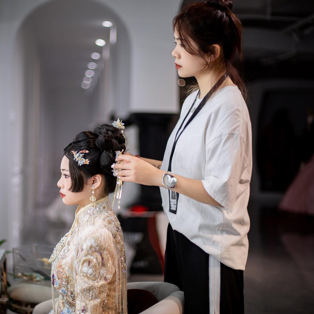 凤阳798婚纱馆化妆师—晓焕