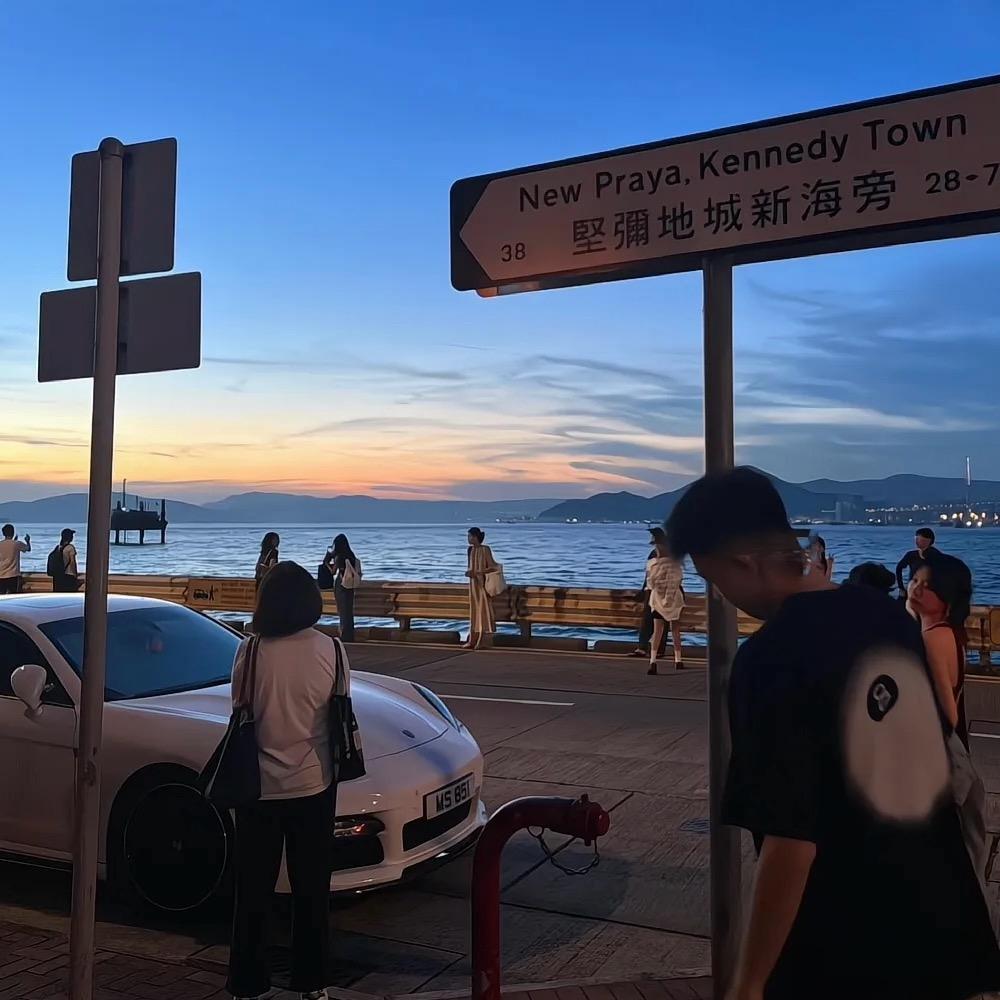 @刘