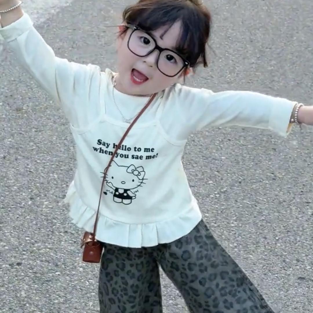 屁小妞的麻麻