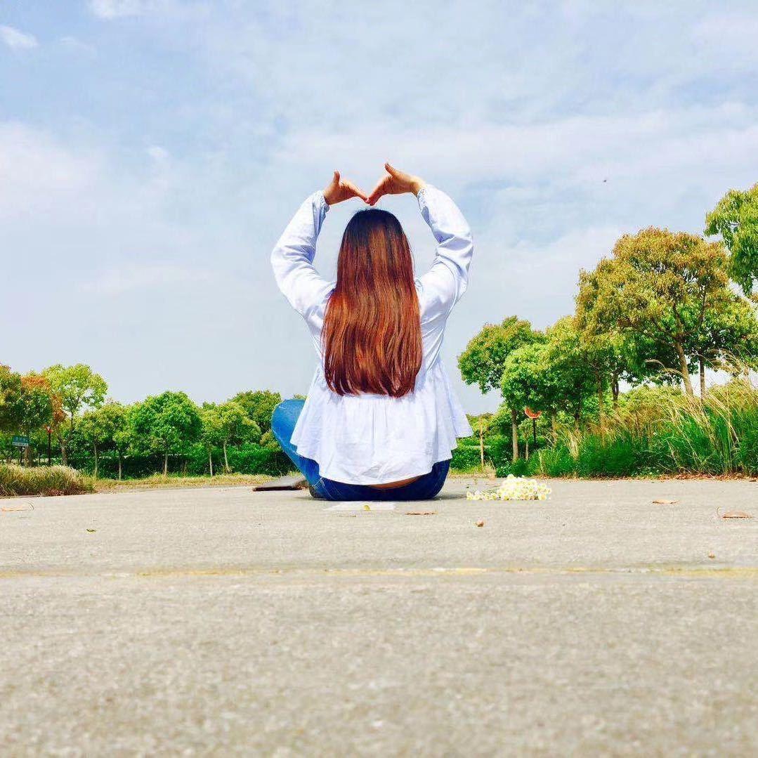 婉约的旋转菠萝