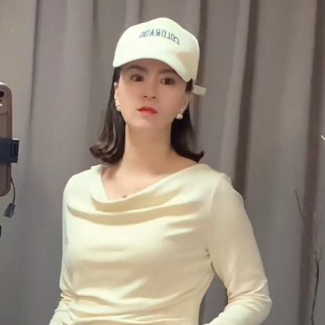 台州陈陈品牌折扣女装