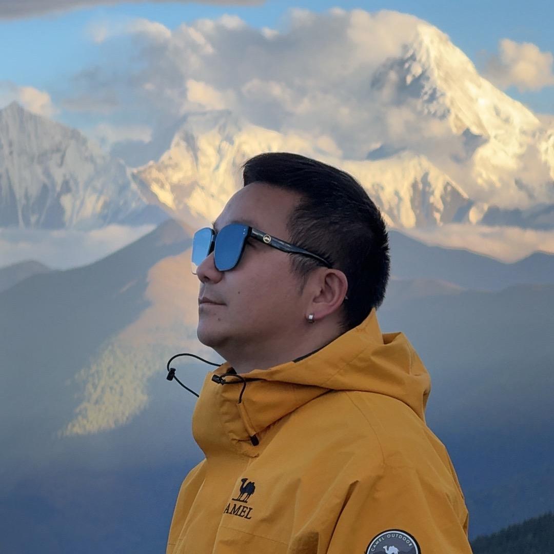 导游阿伟去旅行