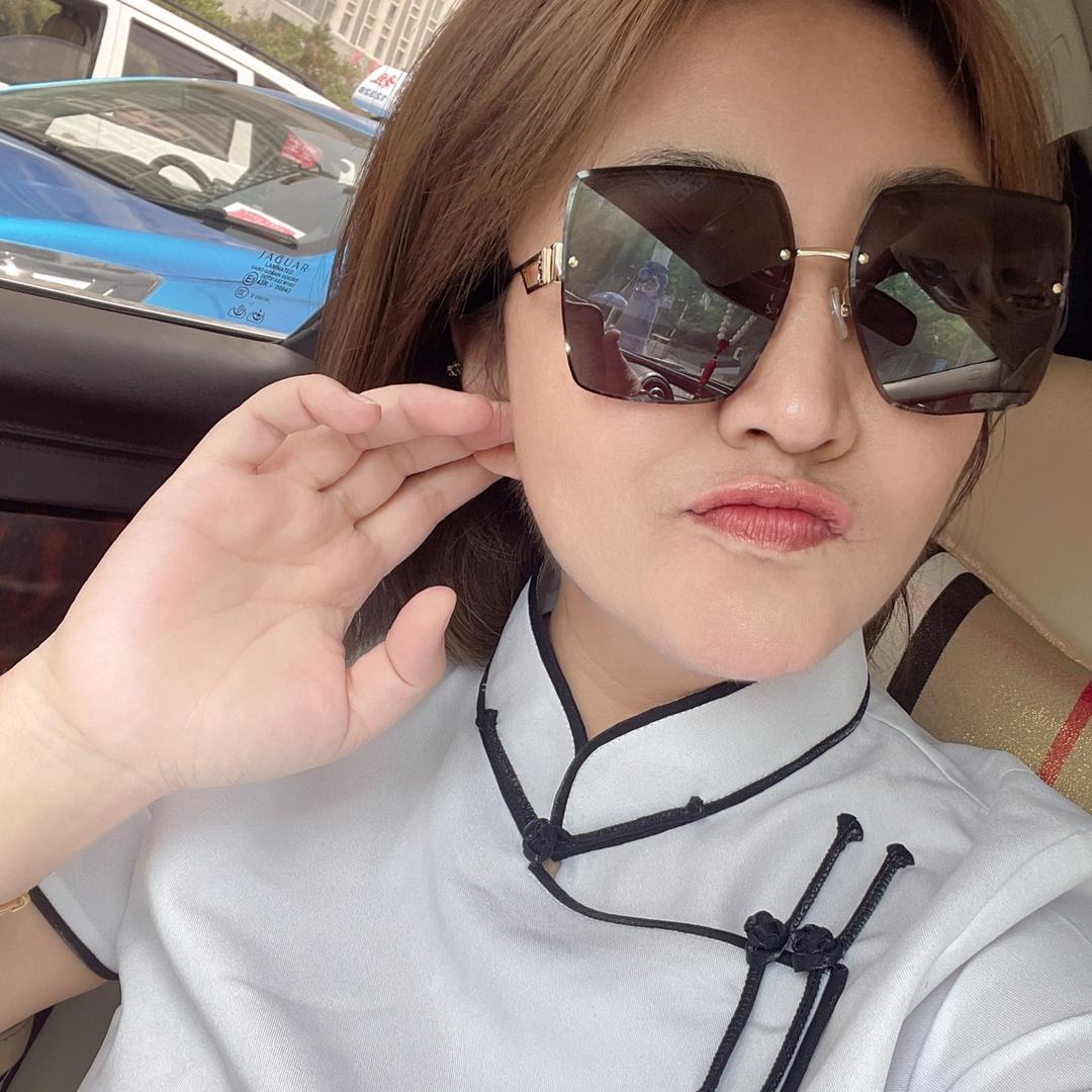 卖女孩儿的小火柴