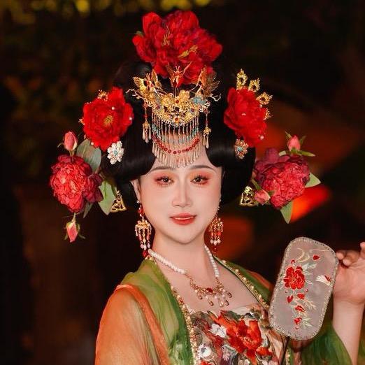 田大脚（看橱窗）
