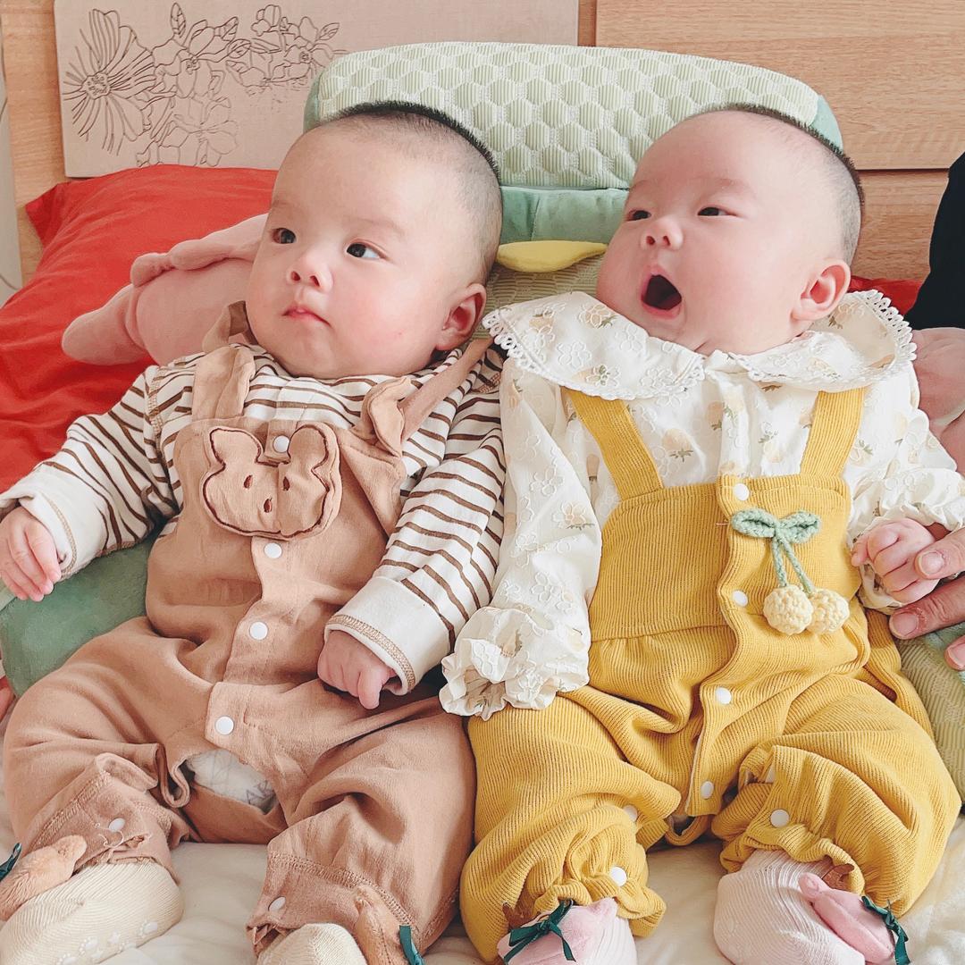 妞妞与牛牛(龙凤胎)妈妈