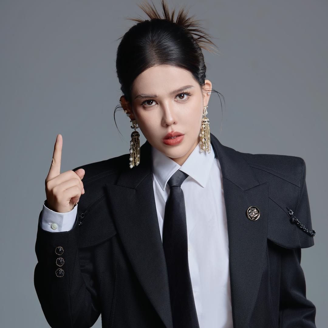 高级美女的衣橱