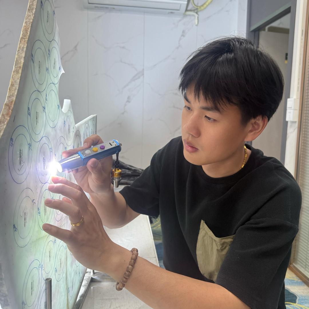 玉鑫翠（女士翡翠手镯）