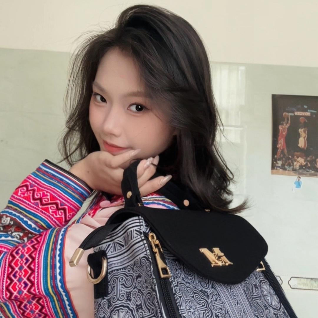 苗家小蕊服饰