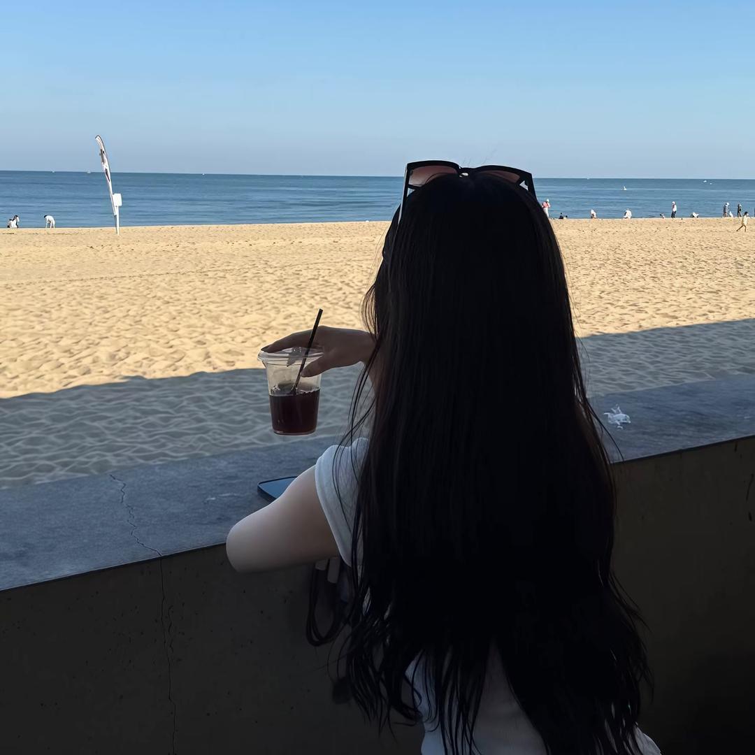 小  薇