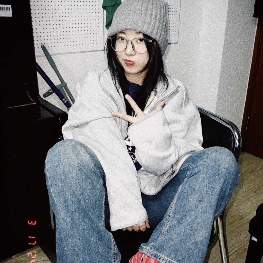小Y