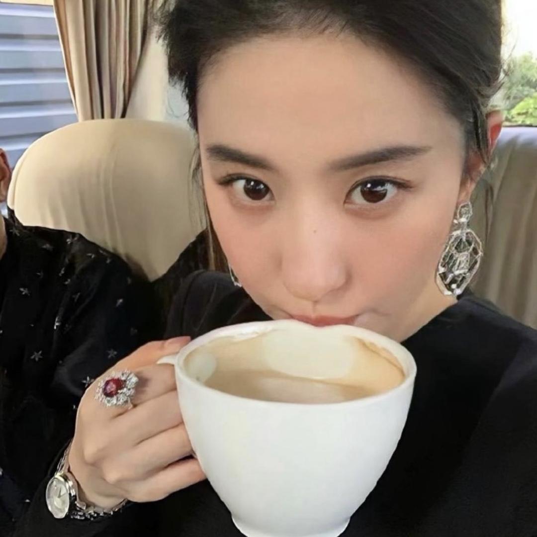 一坨答辩꒦ິ^꒦ິ