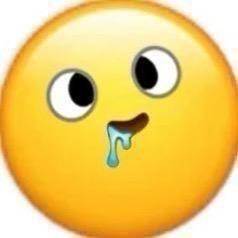 哈喇子沾湿红领巾