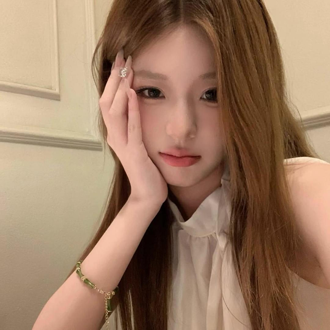 我也不太了解她