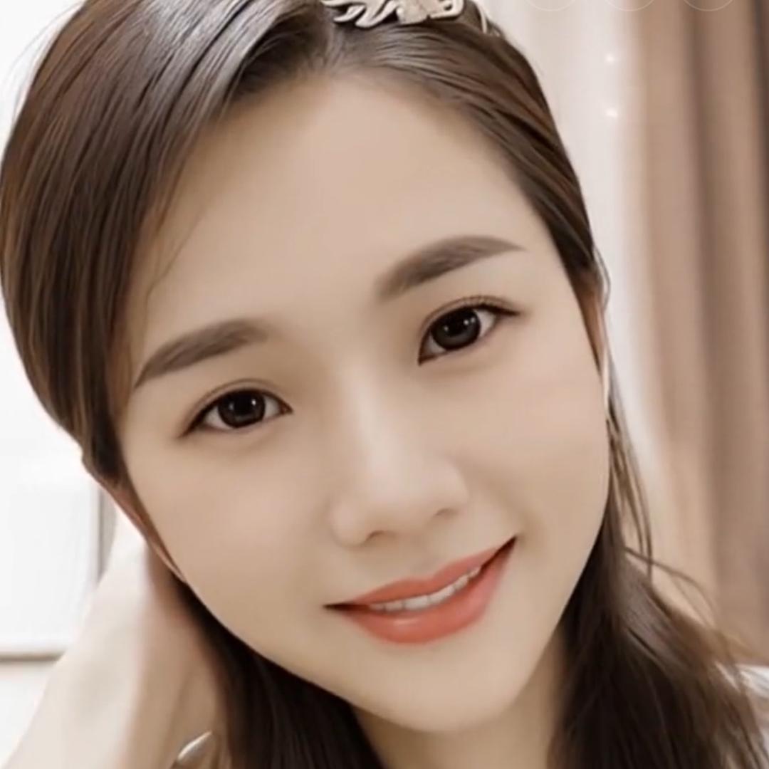 回眸一笑小玉