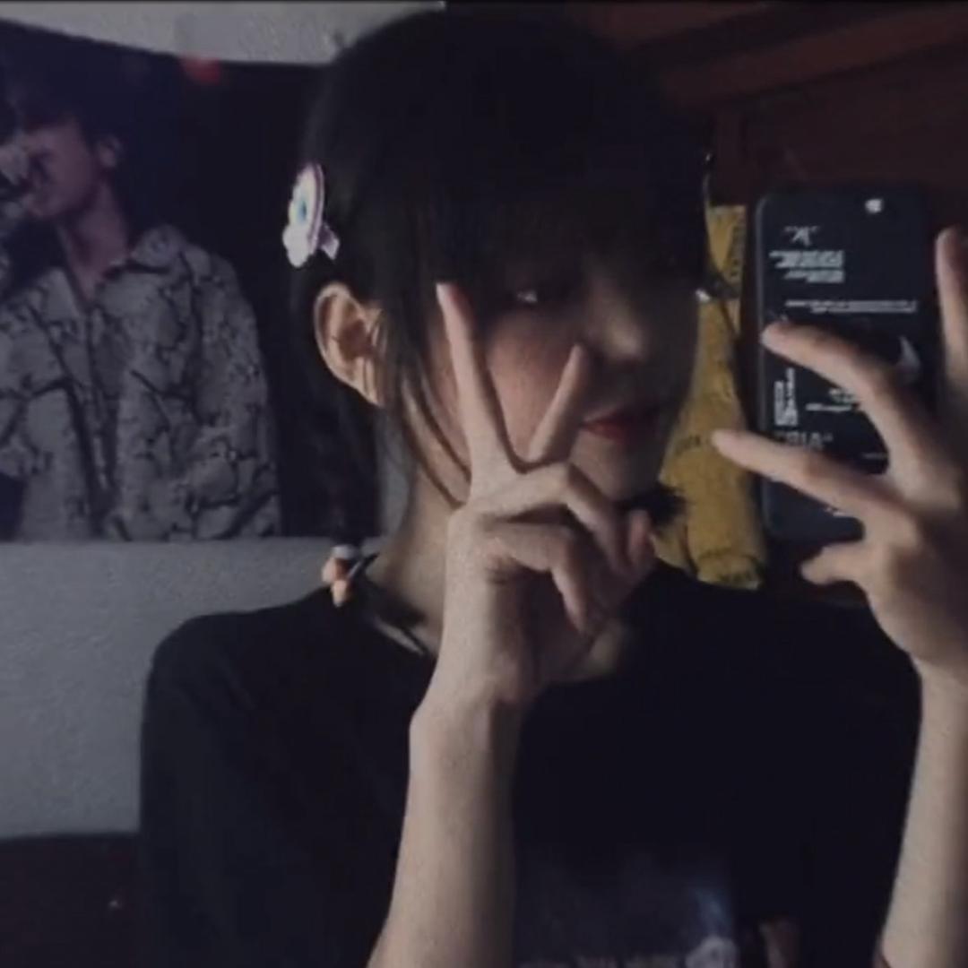 A.傻不拉几的晶(碰见kun游戏上号版)