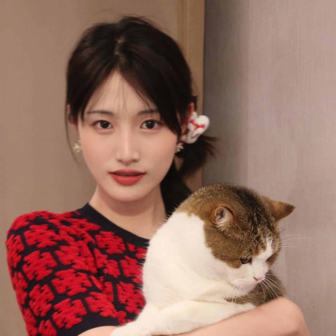 美庆爱拍照（古风小妹）