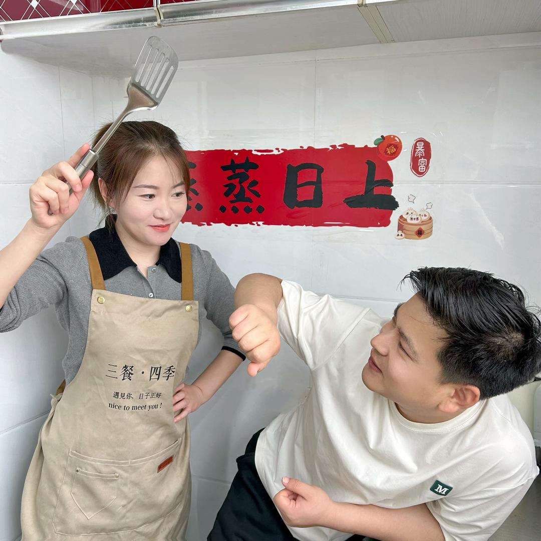 爱吃的小奶瓶(大婷子)