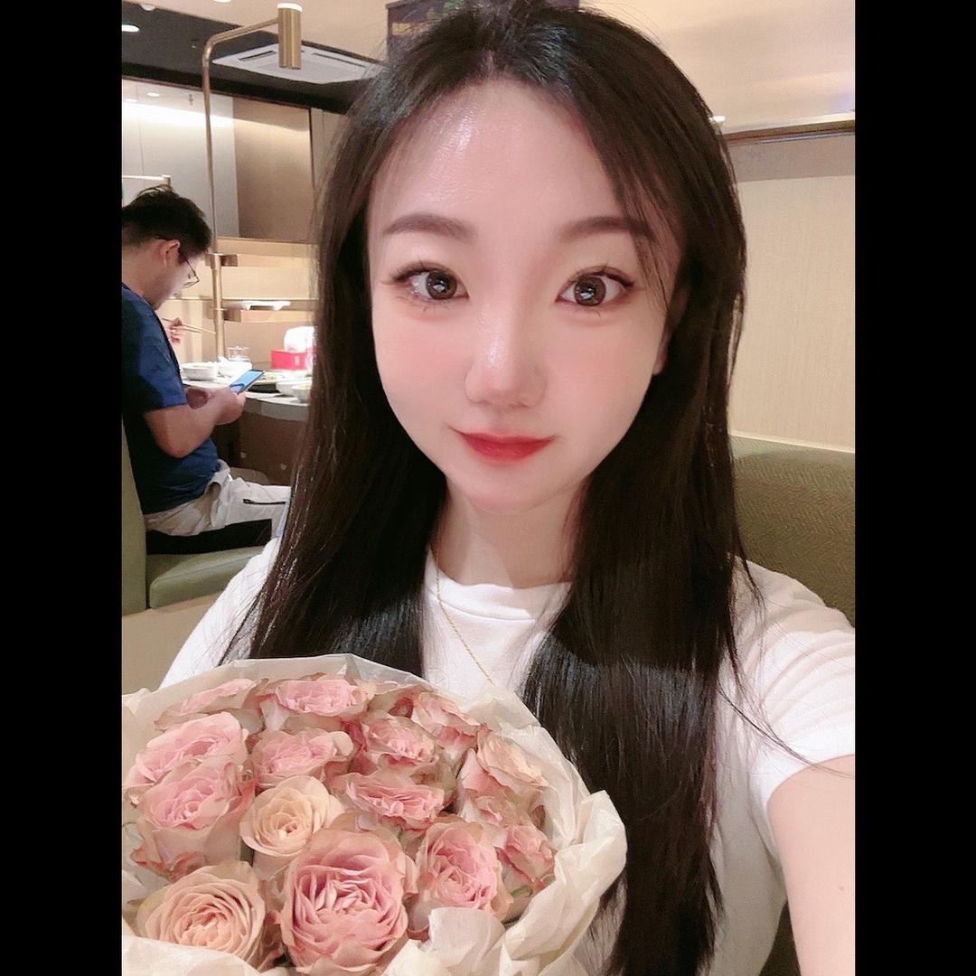 伊温云🎀