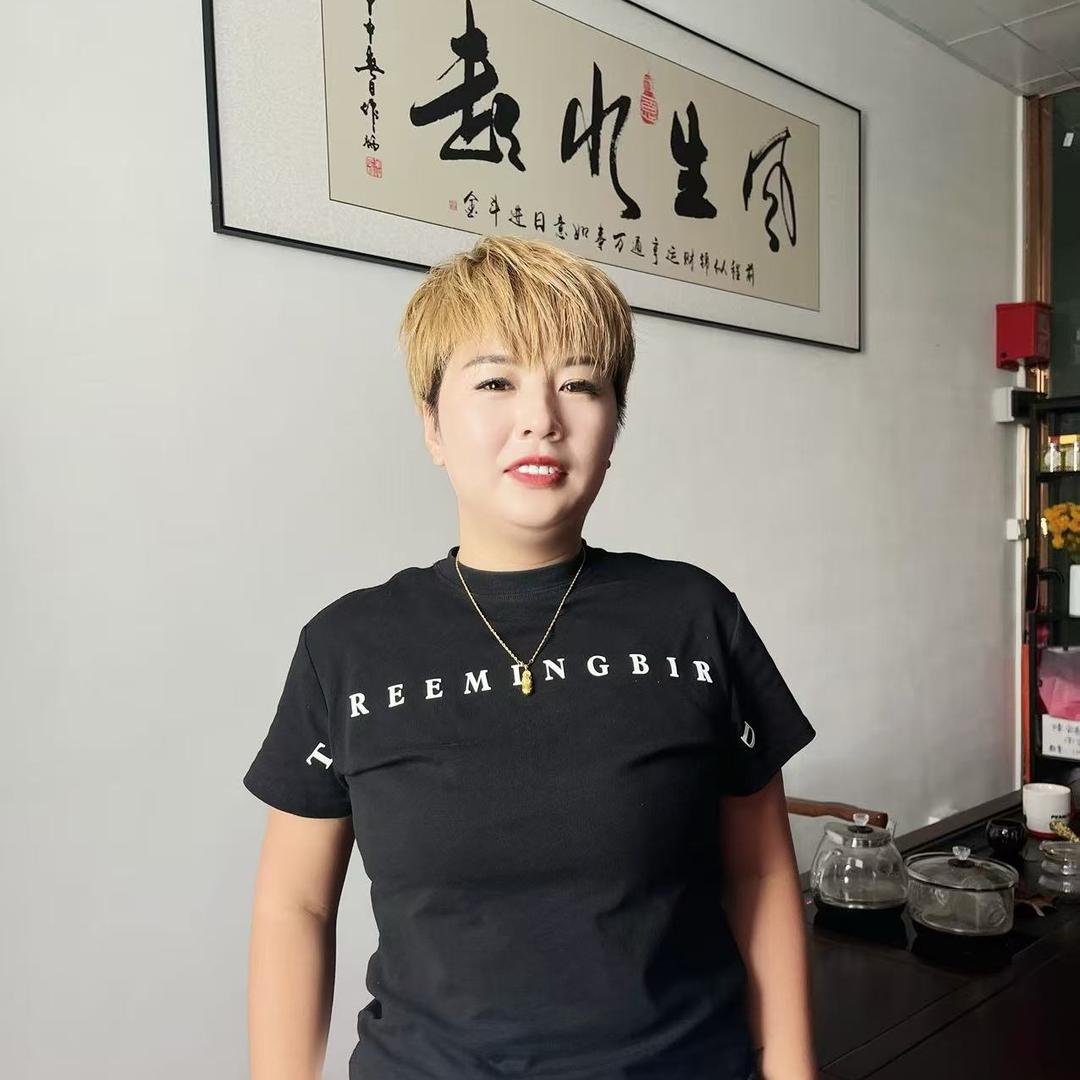 熊猫🐼爱吃鱼…
