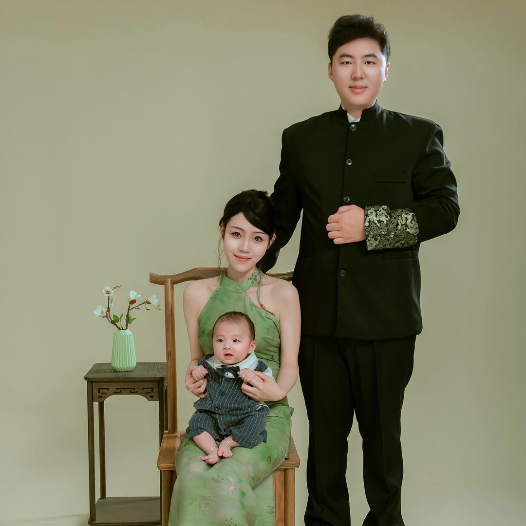 帅帅的小男孩👦