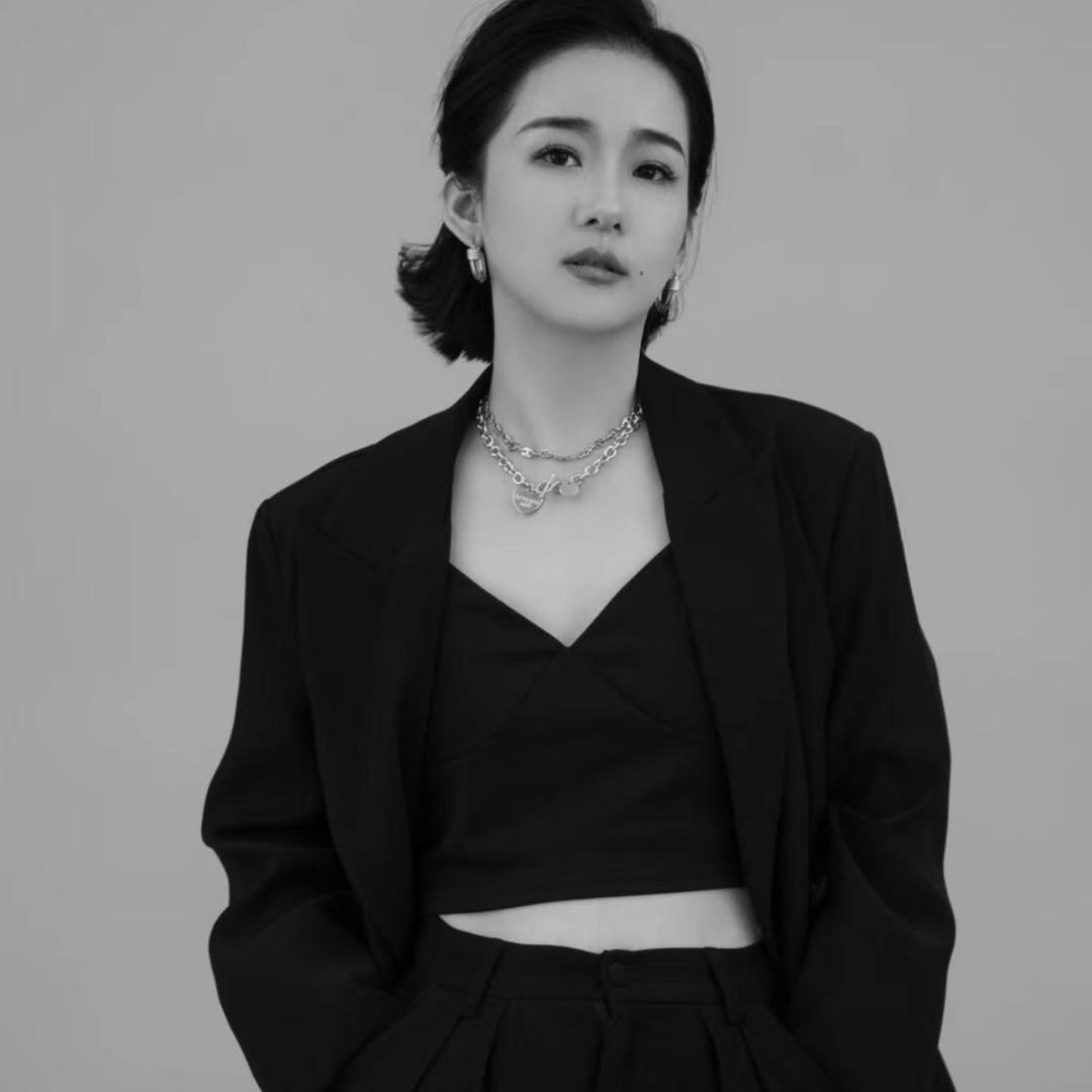 五河若麻女装