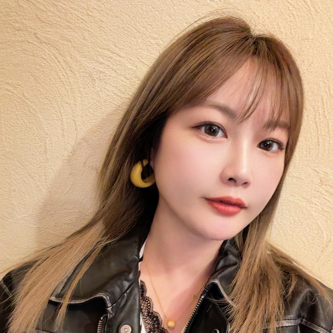 🍾🎊🎉Vicky🎉🎊🍾️