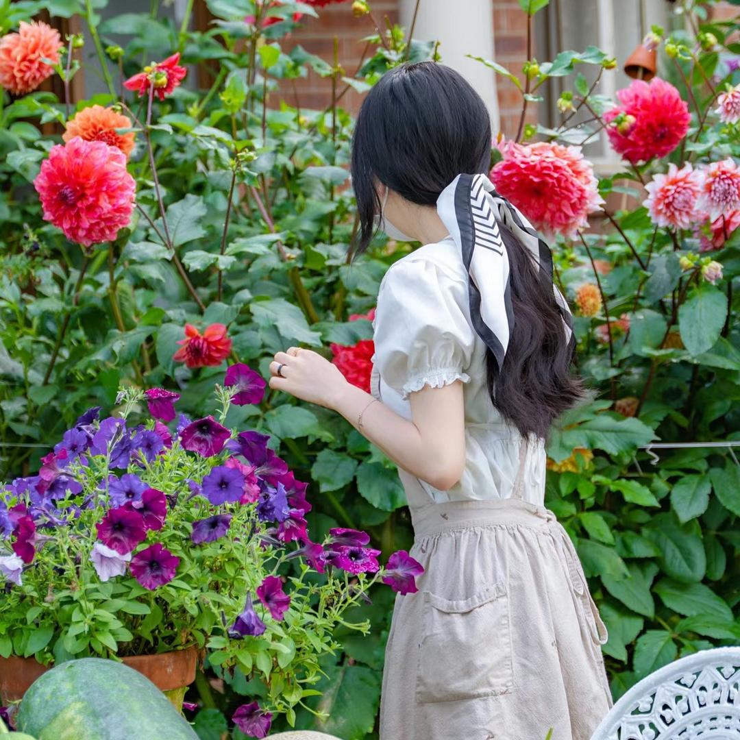 小明种花