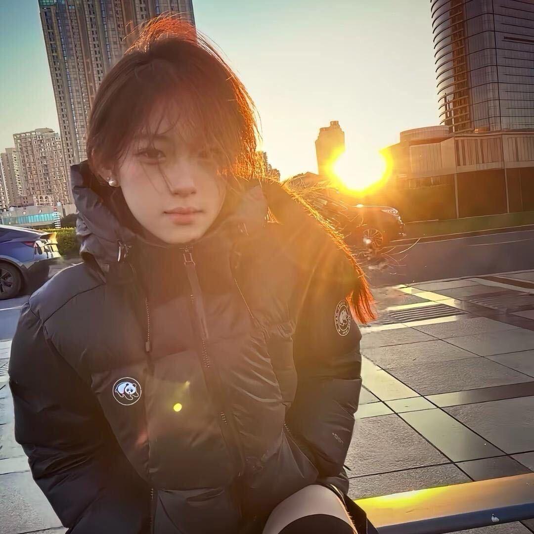 只会沉默的哑巴