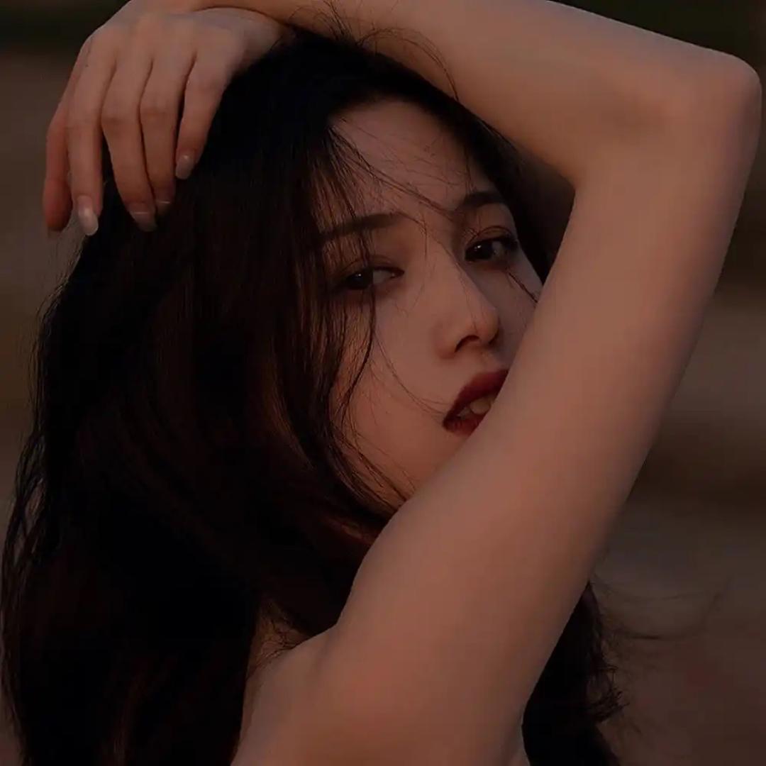 邻家百货伊伊直播号