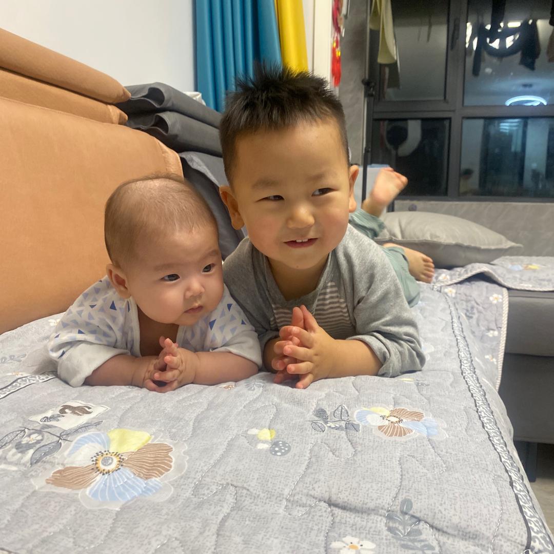 孟多多