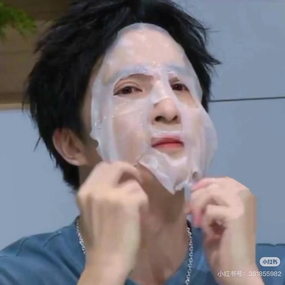 扶老蟑螂过马路被屎壳郎无证驾驶创飞八百米