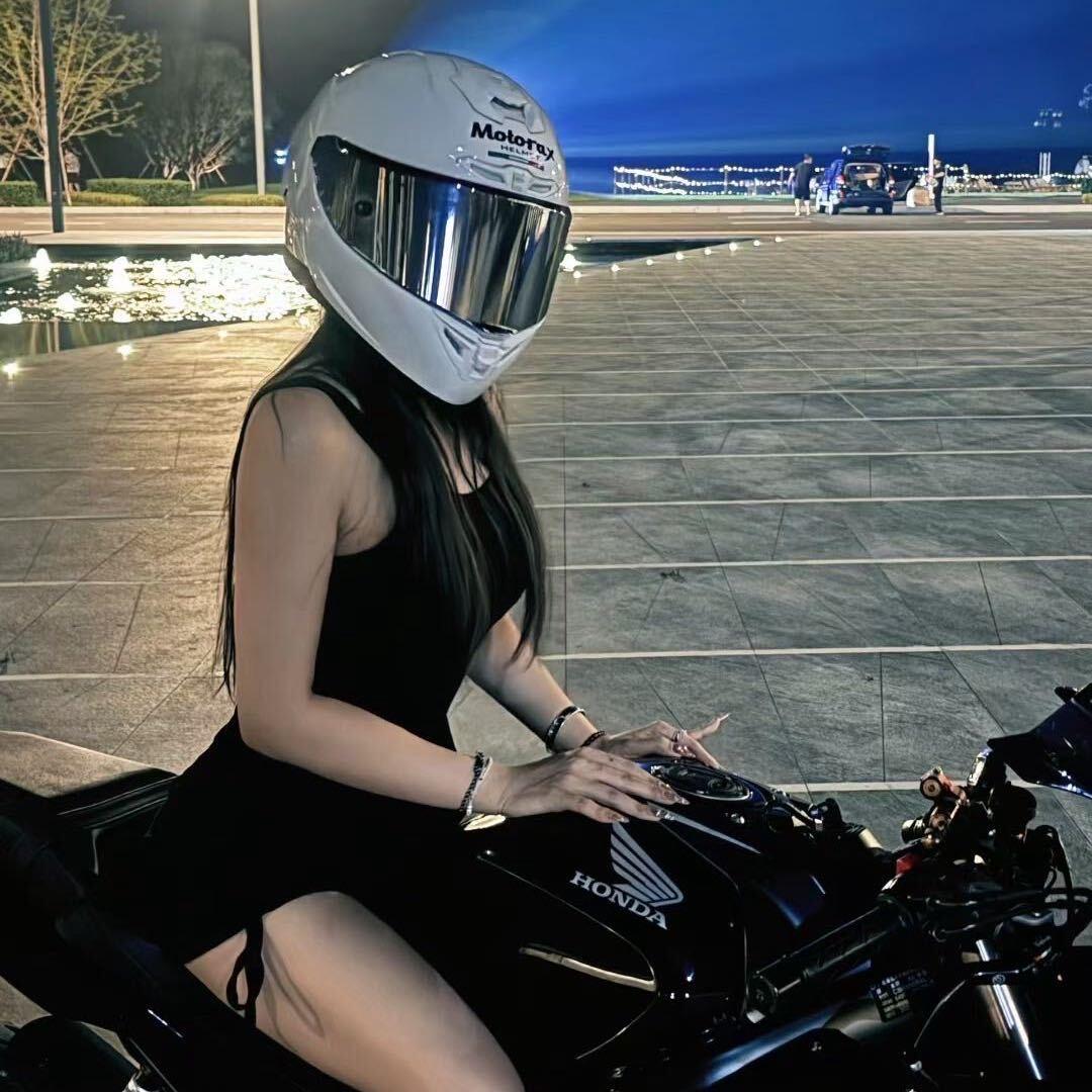 草莓味的小仙女