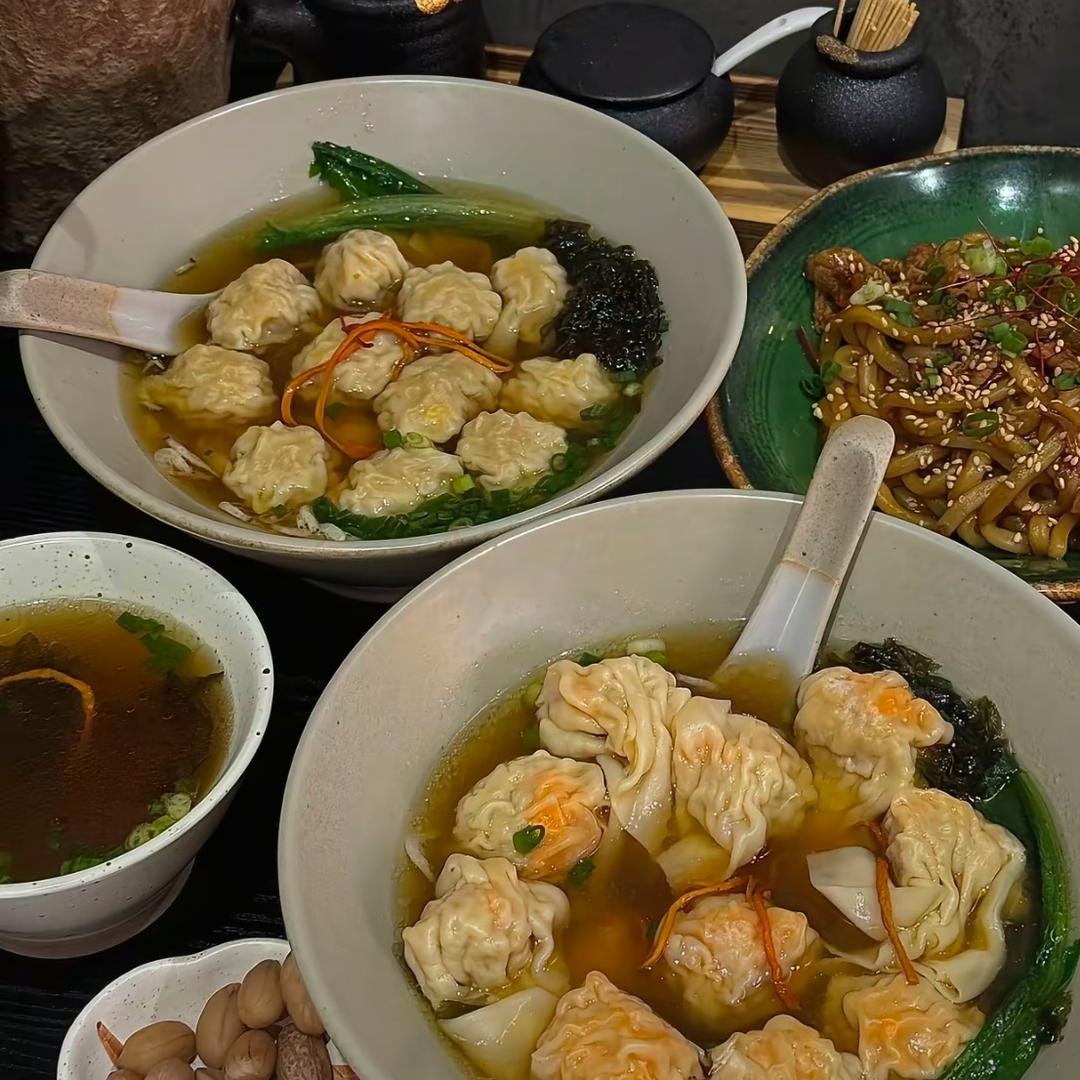 来碗馄饨