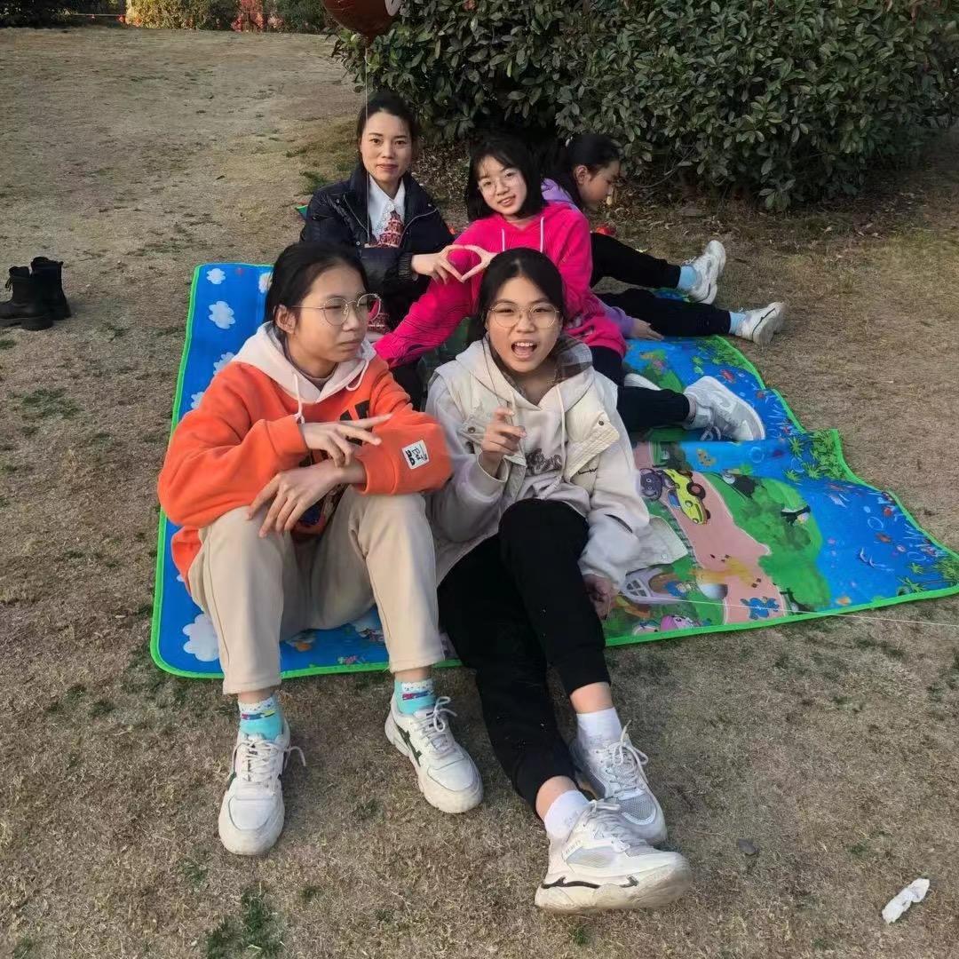 安康晨光府刘苗