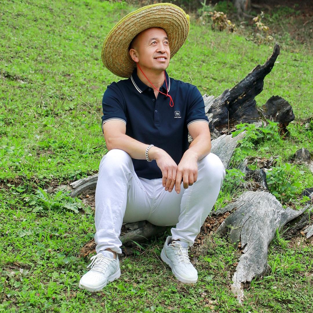 新疆尕老五夫妇
