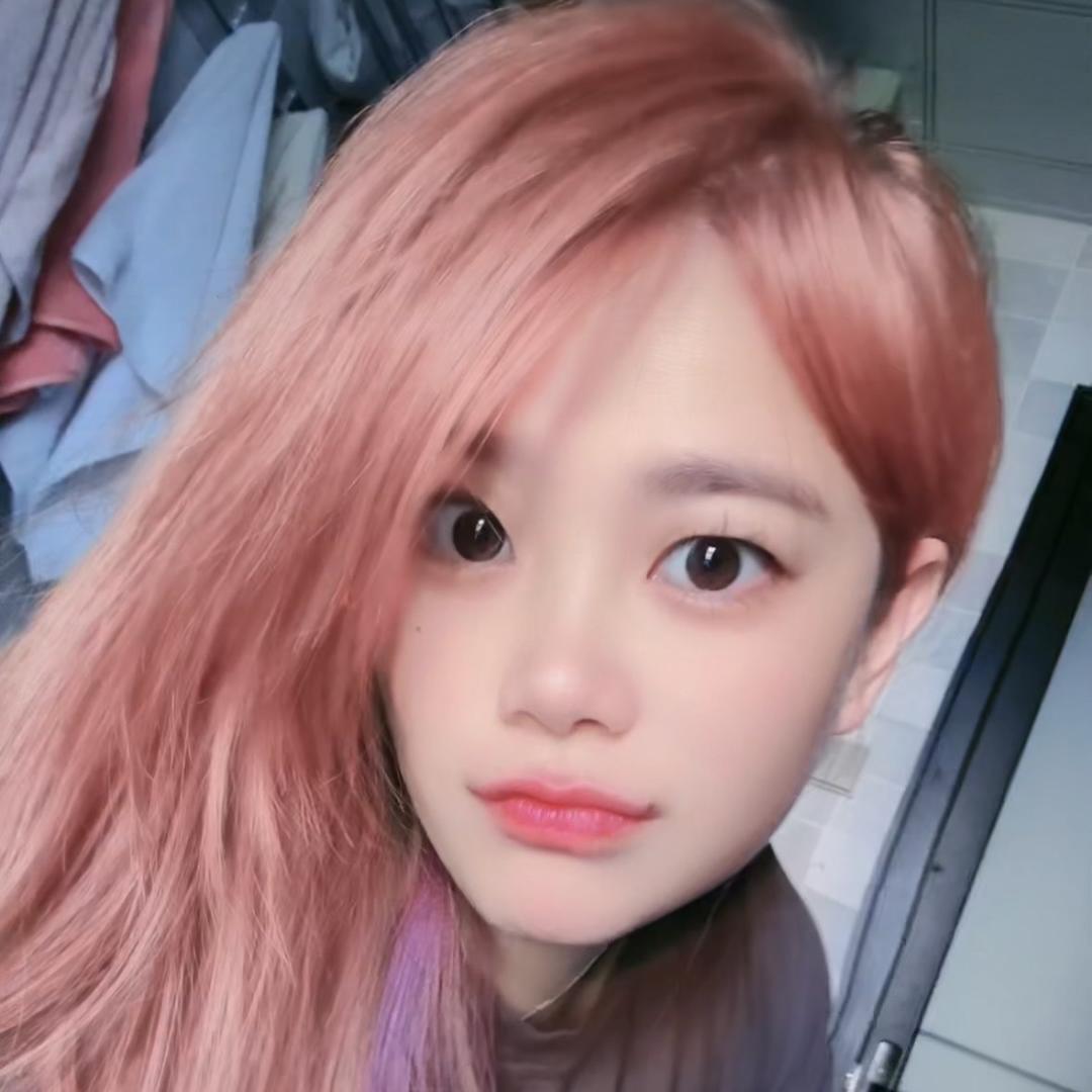 YW