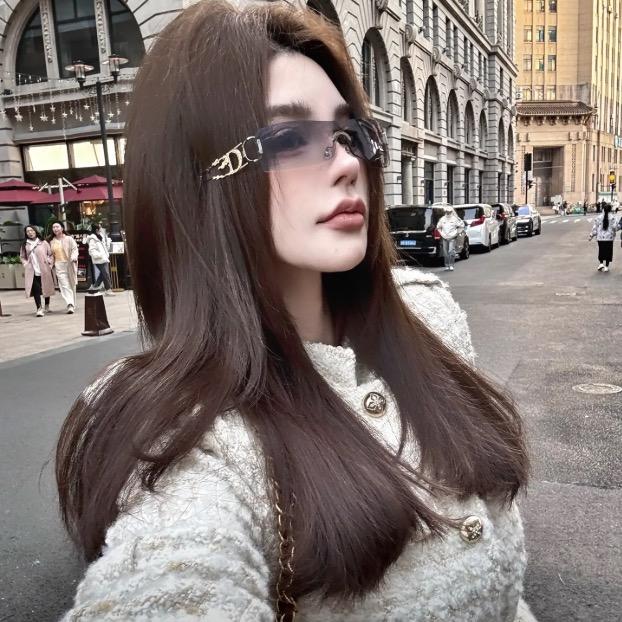 黄加蓝lora-穿搭优选