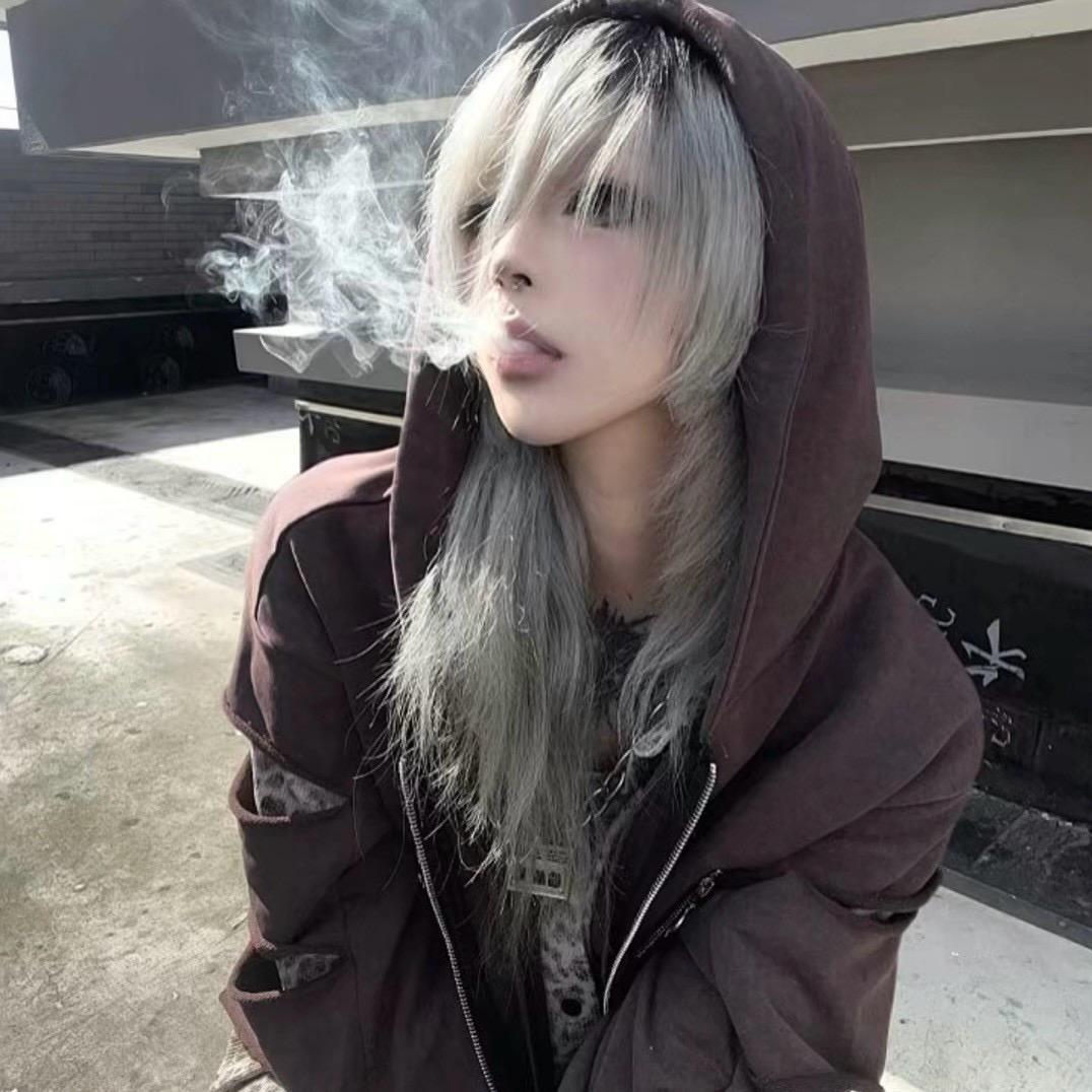 我的眼泪流淌在血液中