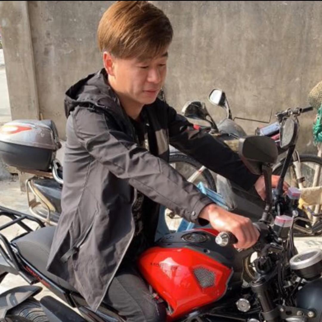 Aཉ小贰哥ཉ🐠🦐🦀