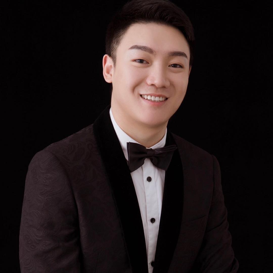 小五哥哥『九方骏』@抖音