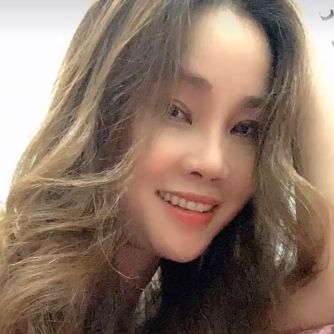 艳丽💫💫