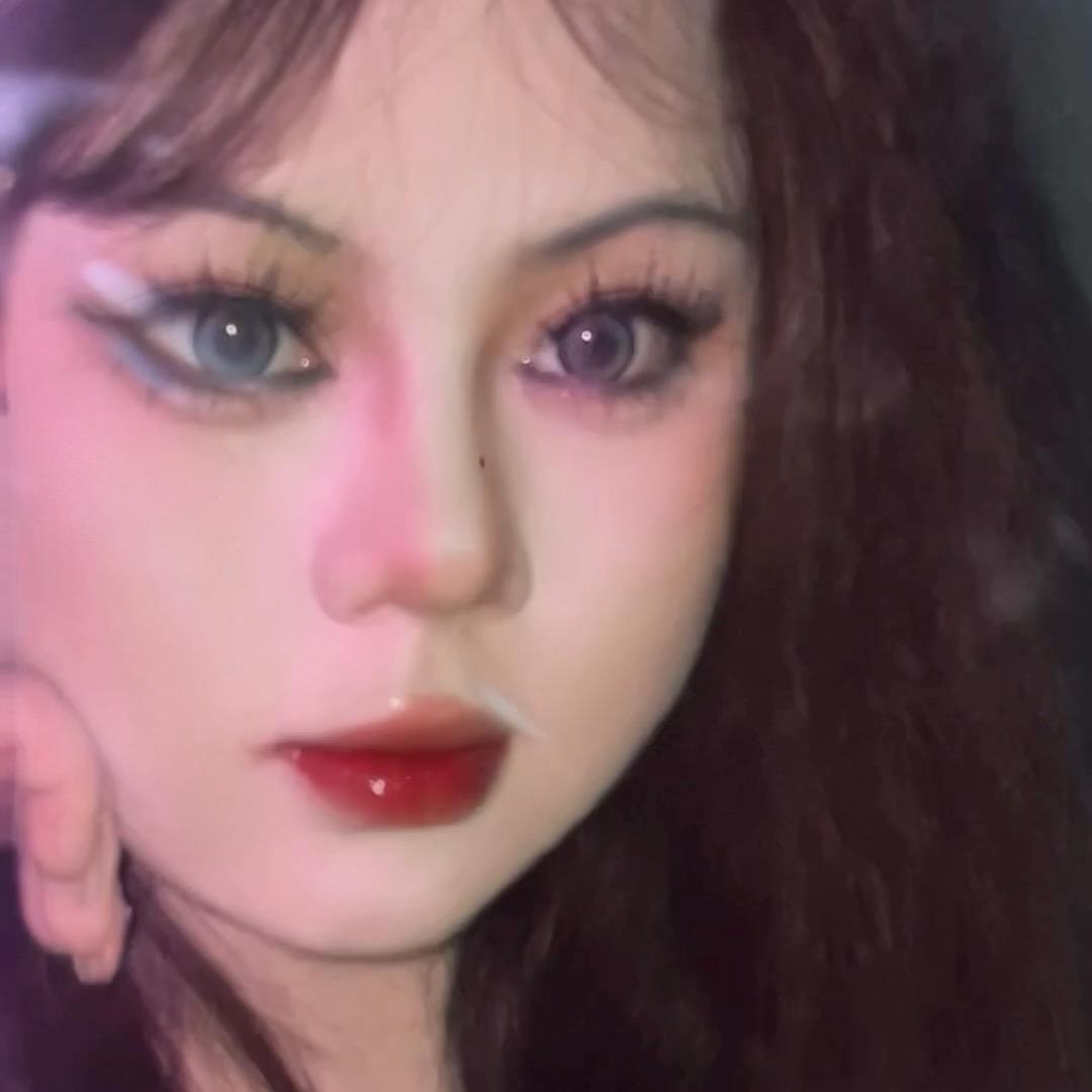瑶瑶捡瓶盖头像