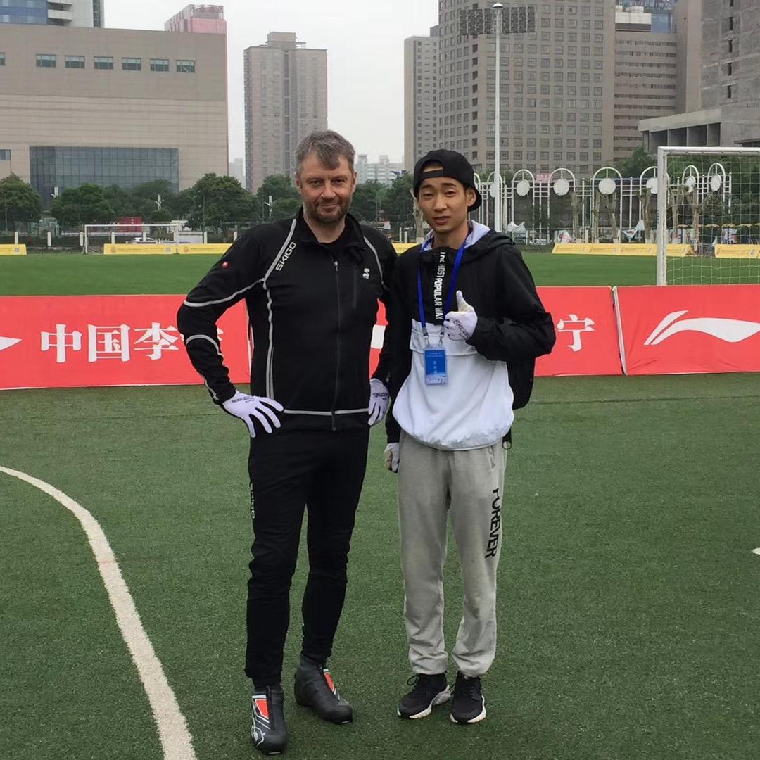 滑英雄（皮皮）