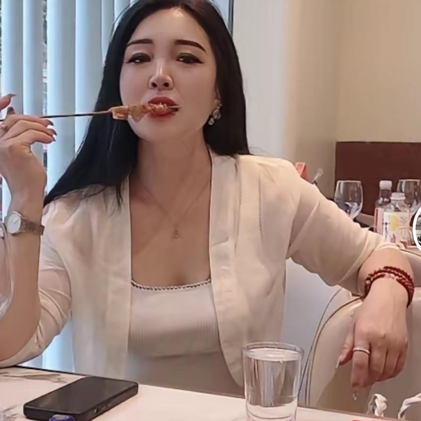 黑丝美姐