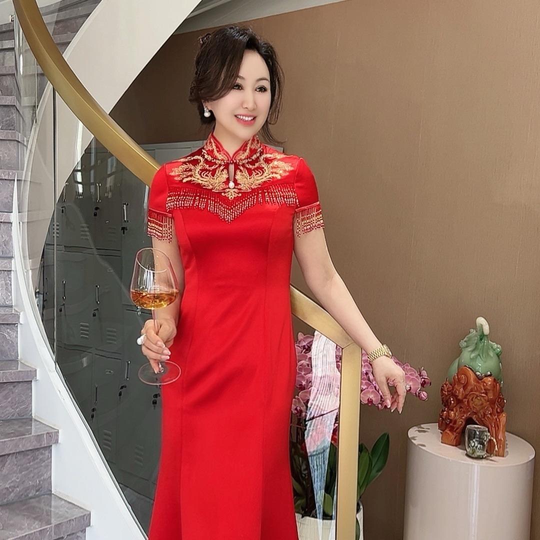 山东威海蓝萱优雅女装喜妈妈红装生活会馆