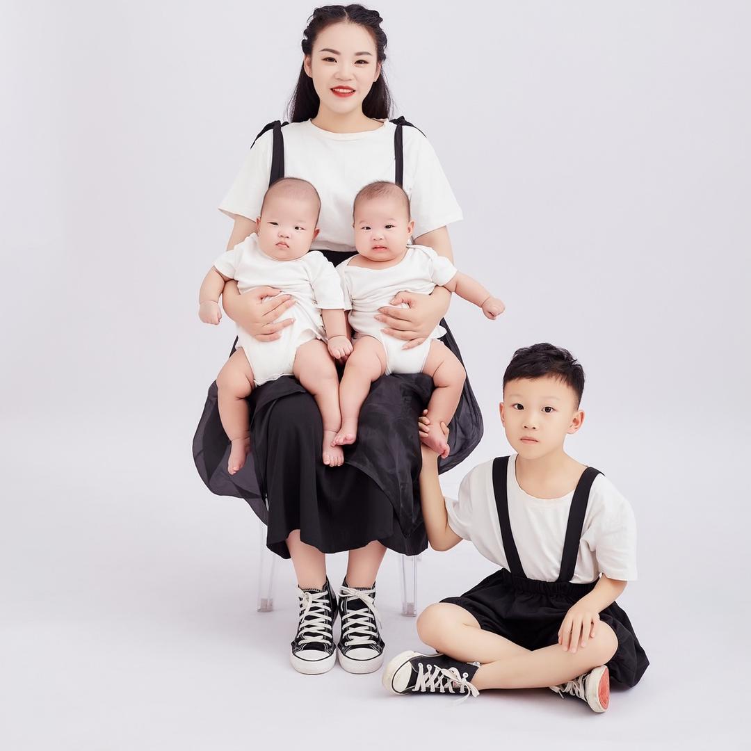 唐小妞的丑包子