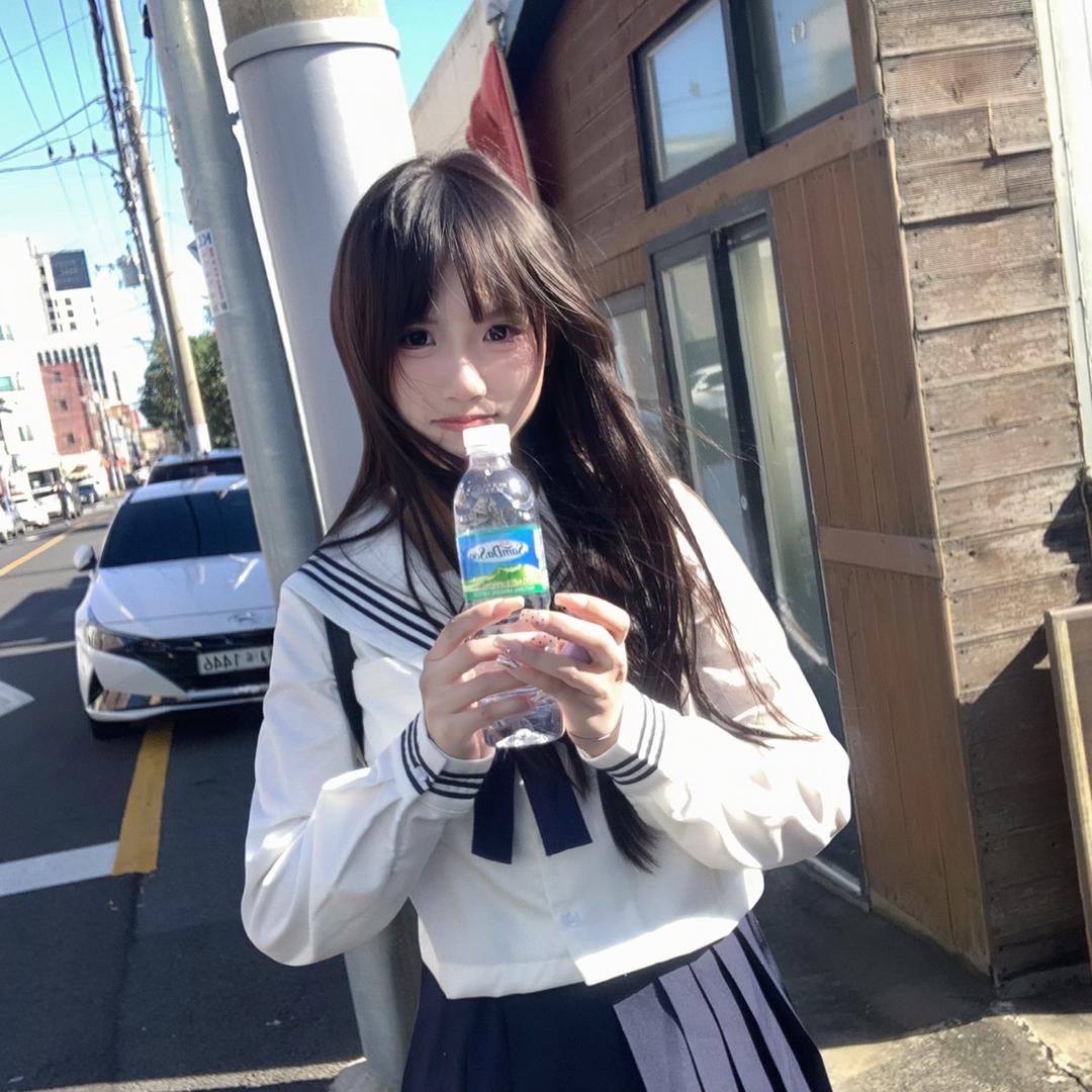 小羽˶>ᴗ<˶ಣ