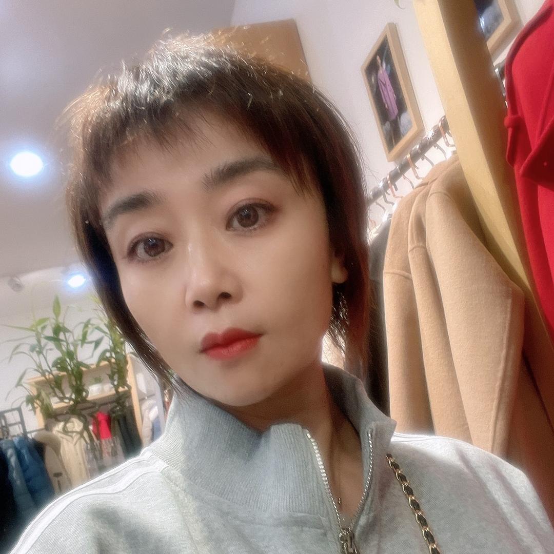 依薰服饰店
