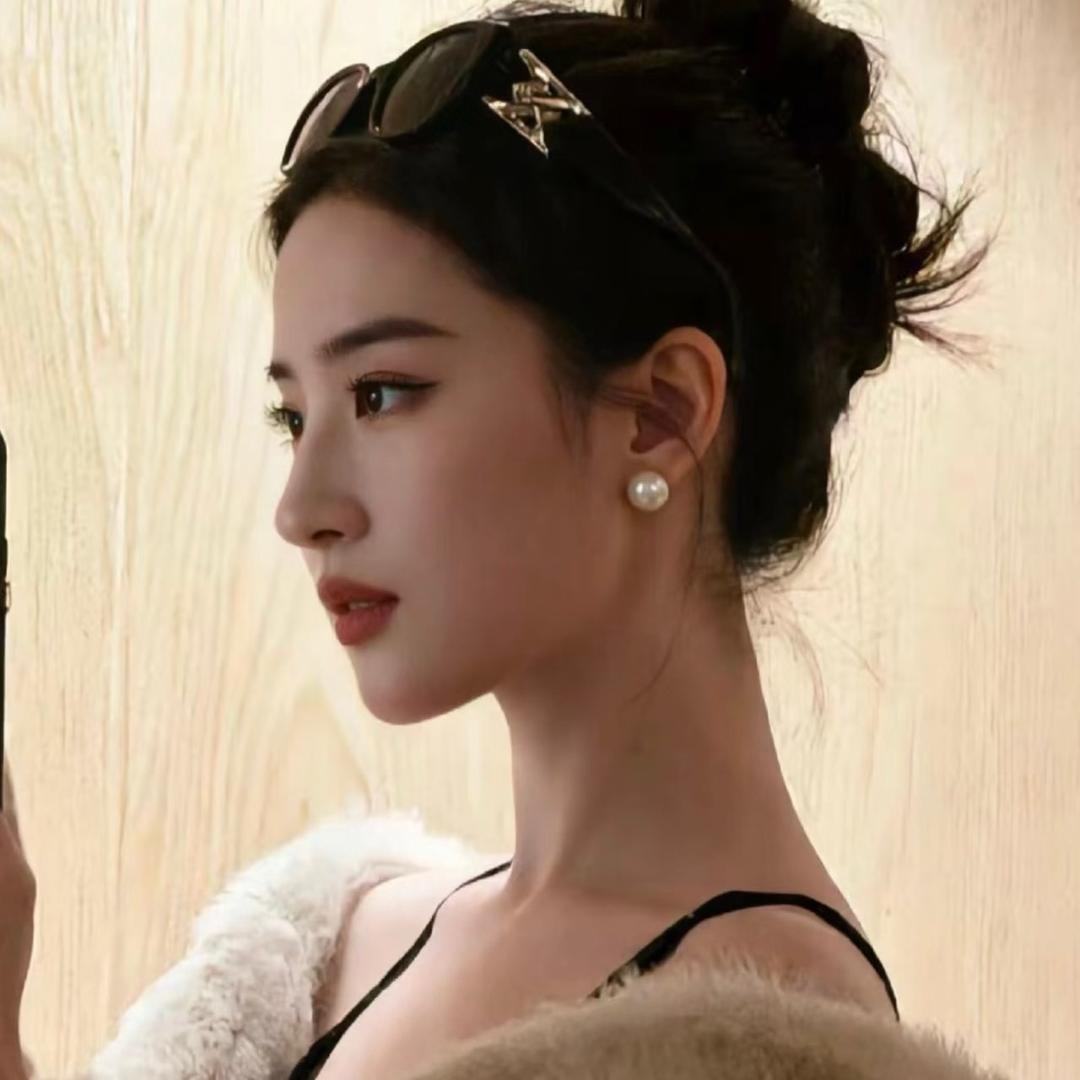 娜娜               🕷️